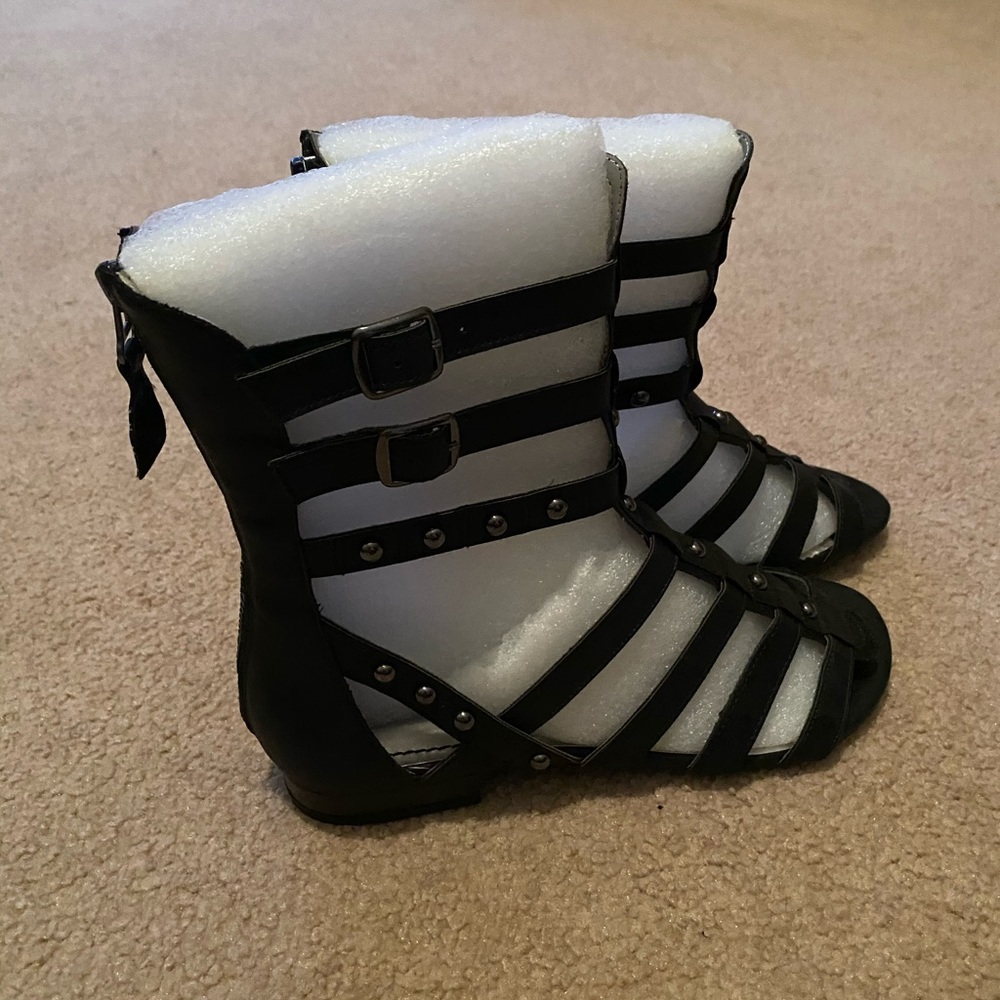 Sandals - Picture 4 of 5